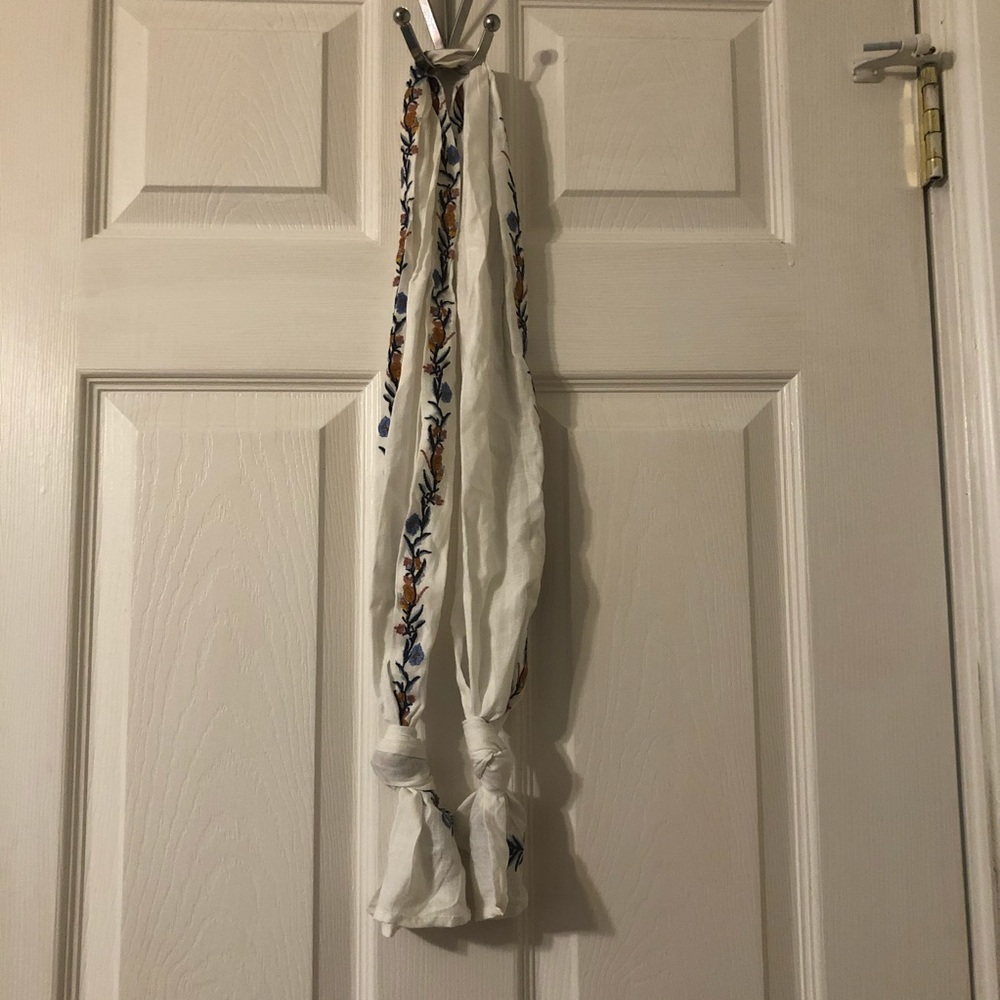 White Scarf With Floral Embroidery